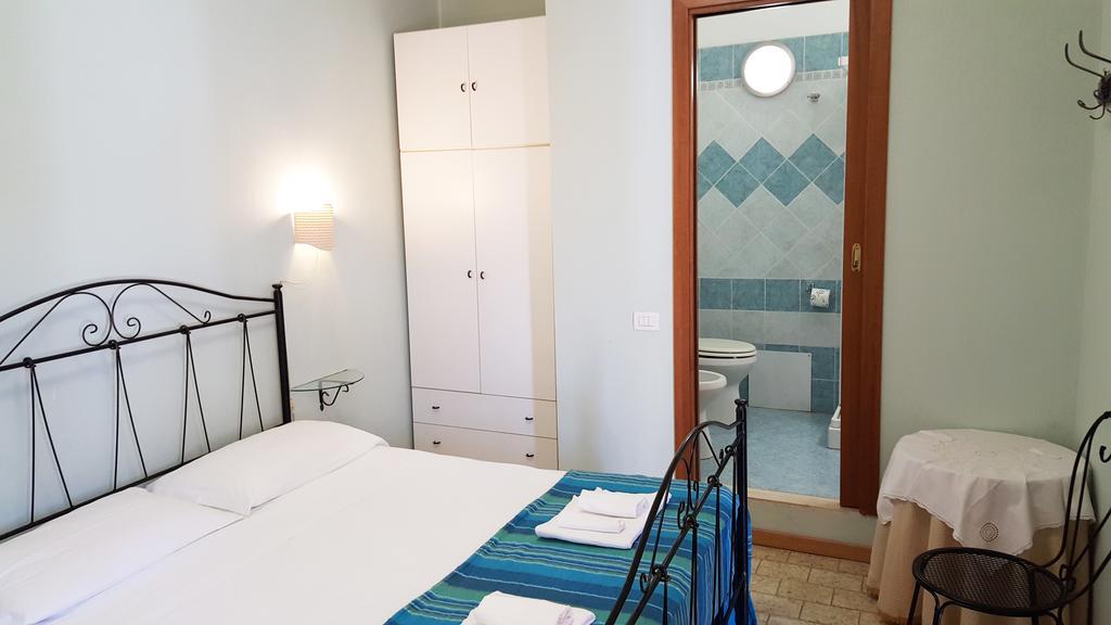 La Baia Apartments Sa Rocca Tunda 객실 사진